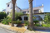 Follow The Sun Polis Exterior foto